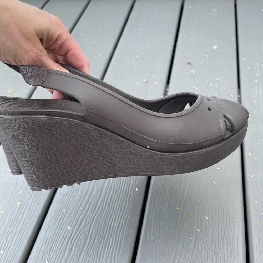 CROCS, size 9, brown - Picture 3 of 6